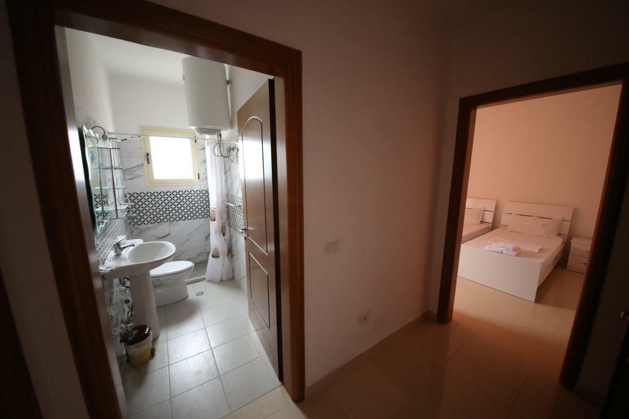 Hotell Andrea Bashuri Divjake